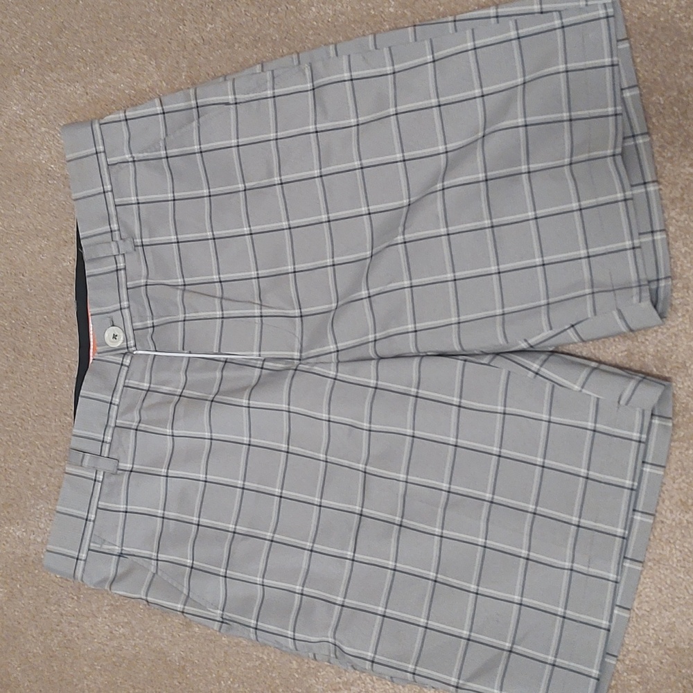 Men's plaid golf shorts